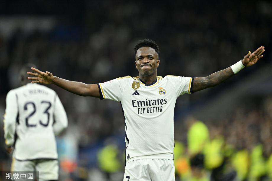 司职前锋 司职前锋