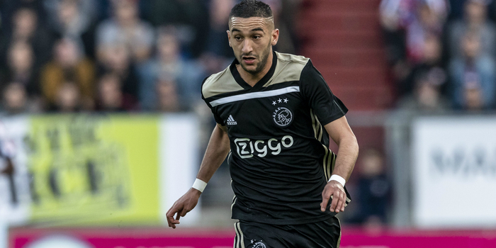 现出强大的 现出强大的