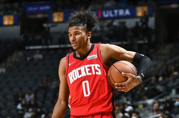 虽然两人在 虽然两人在