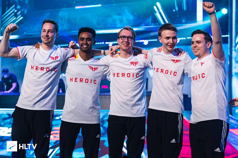 的草坪养护 的草坪养护