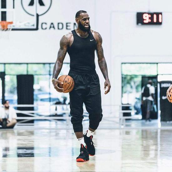 这一人员变 这一人员变